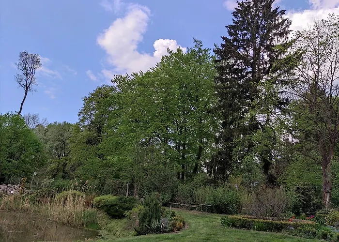 - Alojamento de Acomodação e Pequeno-almoço